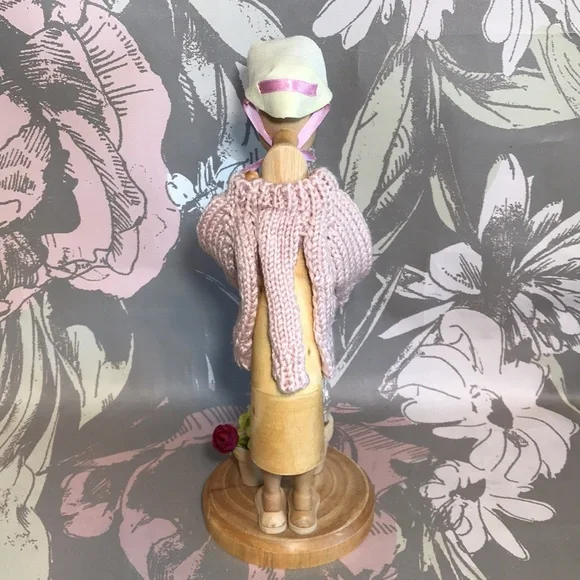 Wood by Zims Vintage Cute Old Lady Gardener Unpainted 1999 and Accessories